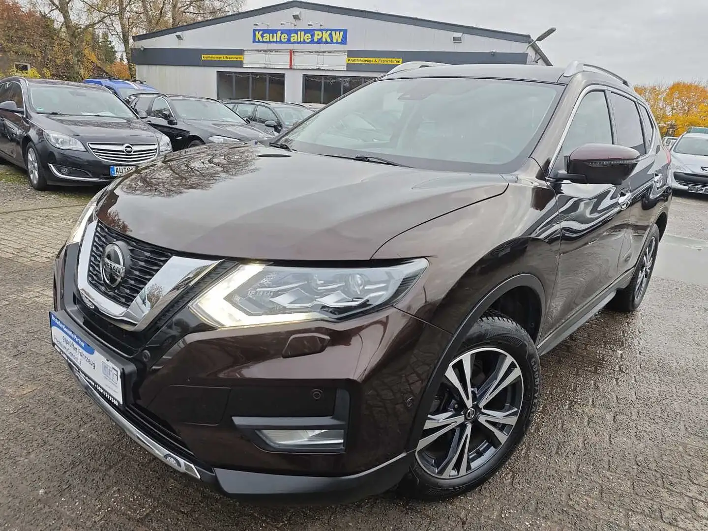 Nissan X-Trail 1.3 DIG-T N-Connecta Braun - 1