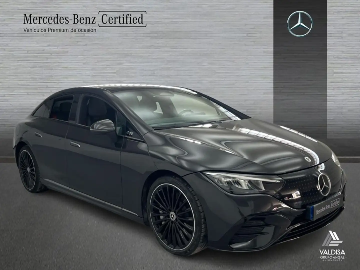 Mercedes-Benz EQE 350 AMG Line Exterior e Interior - 2