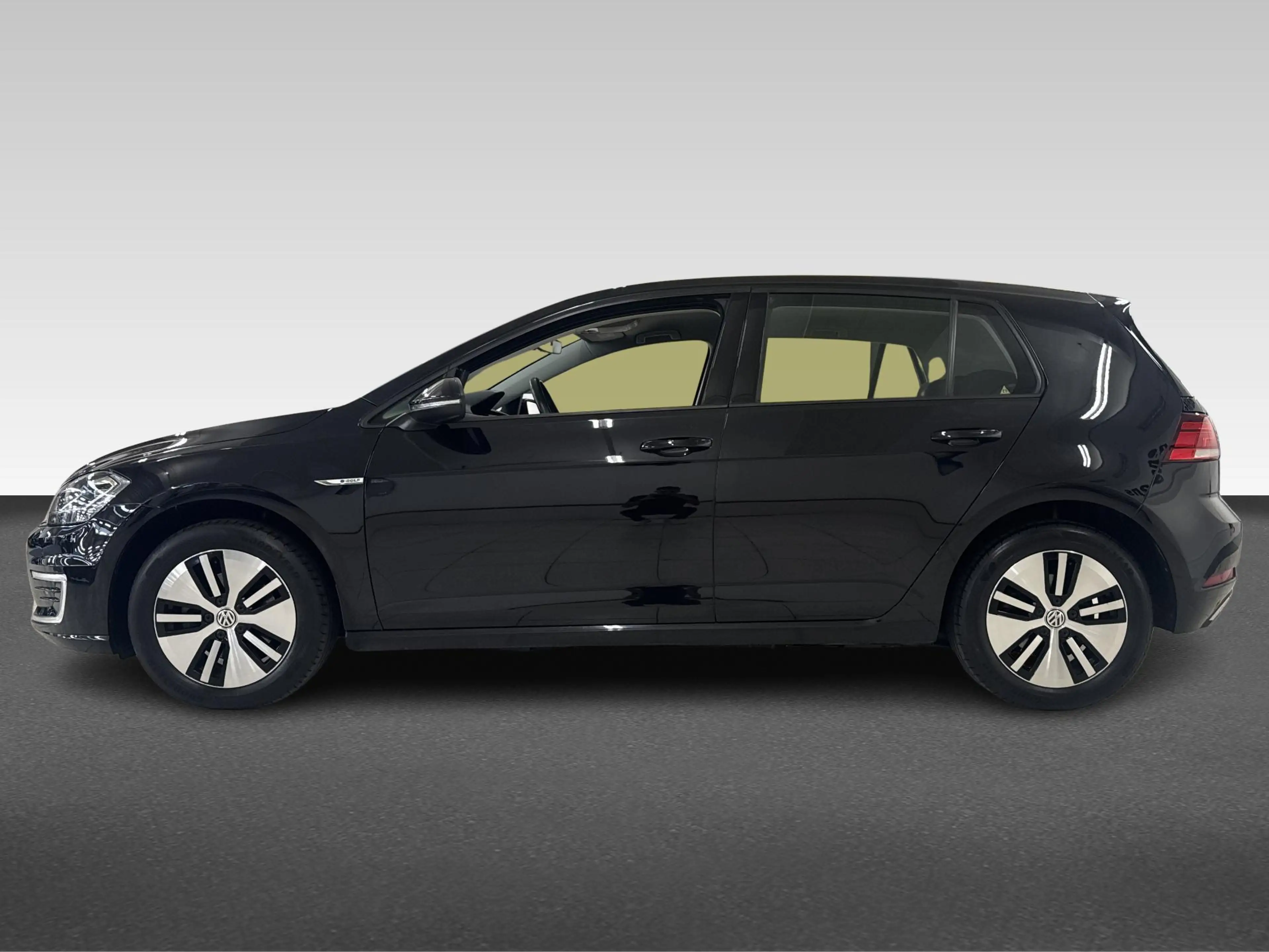 Volkswagen e-Golf | Achteruitrijcamera | Bots herkenning en activati — photo 2