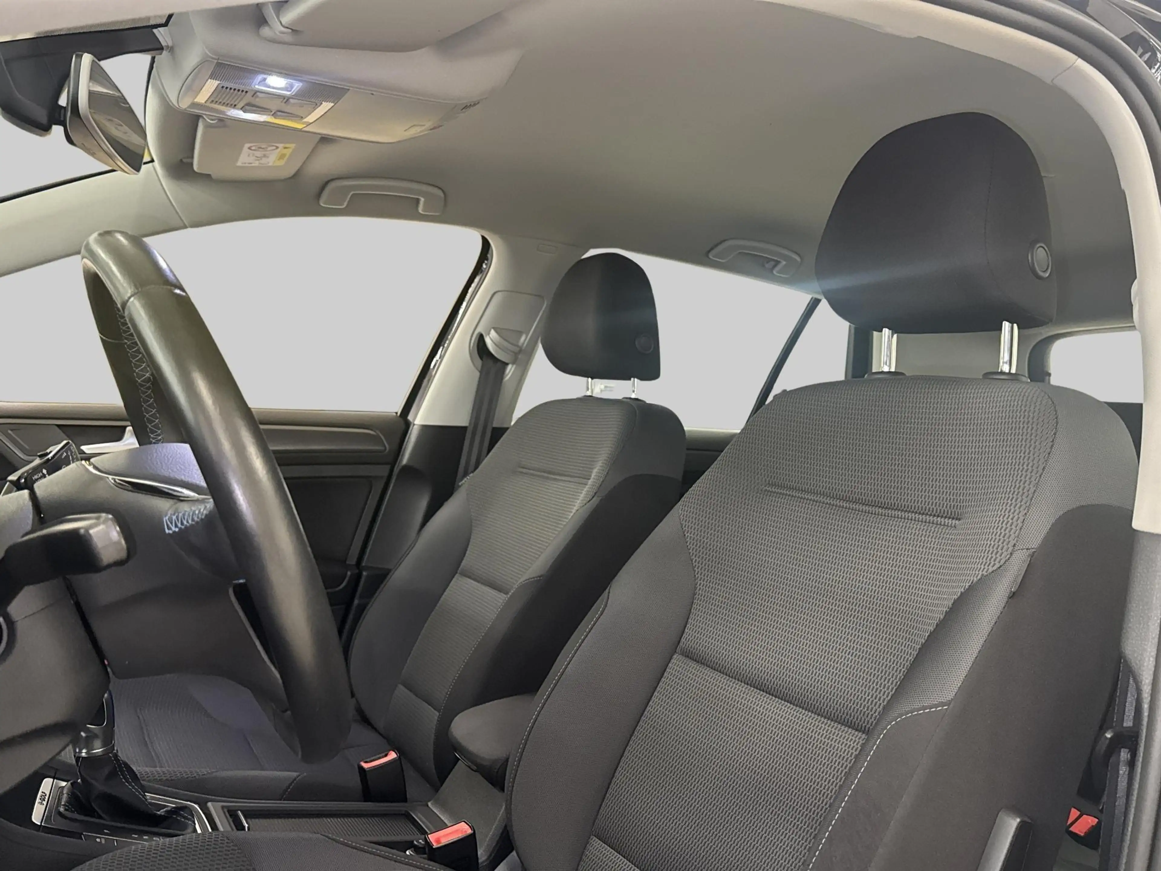 Volkswagen e-Golf | Achteruitrijcamera | Bots herkenning en activati — photo 12