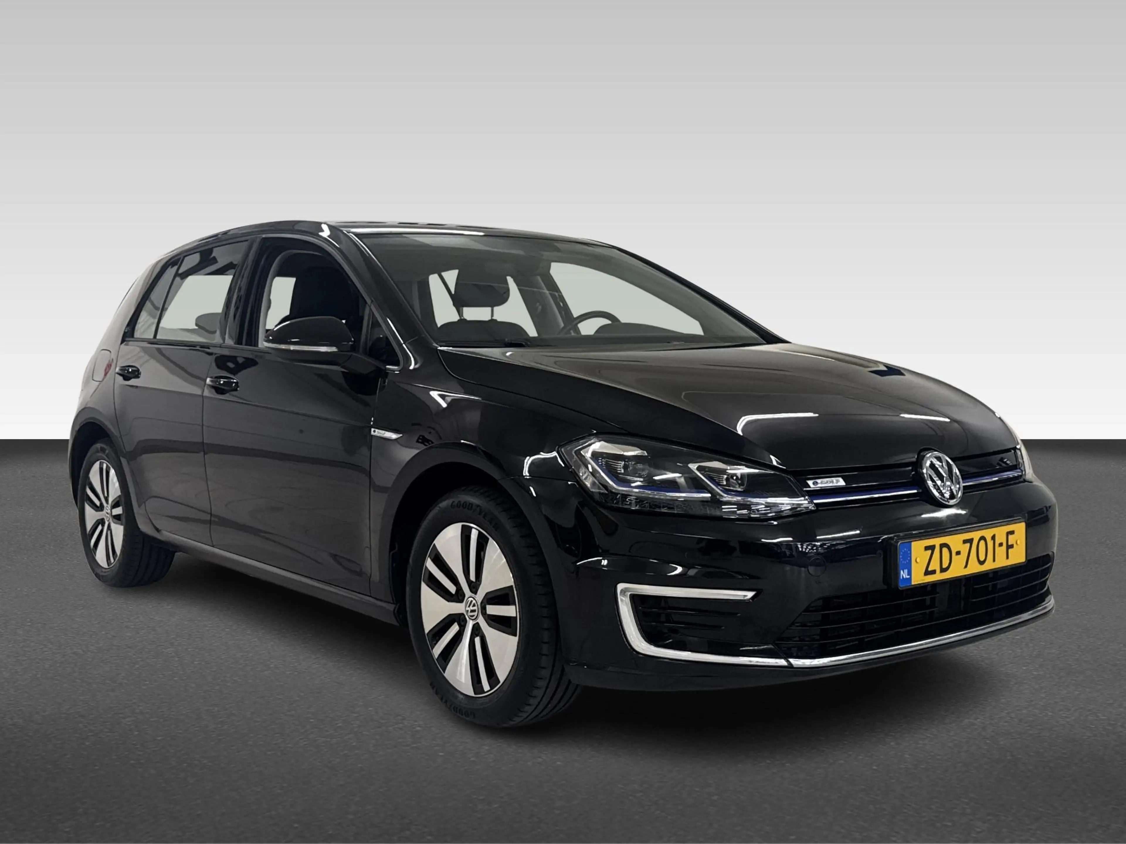 Volkswagen e-Golf | Achteruitrijcamera | Bots herkenning en activati — photo 8