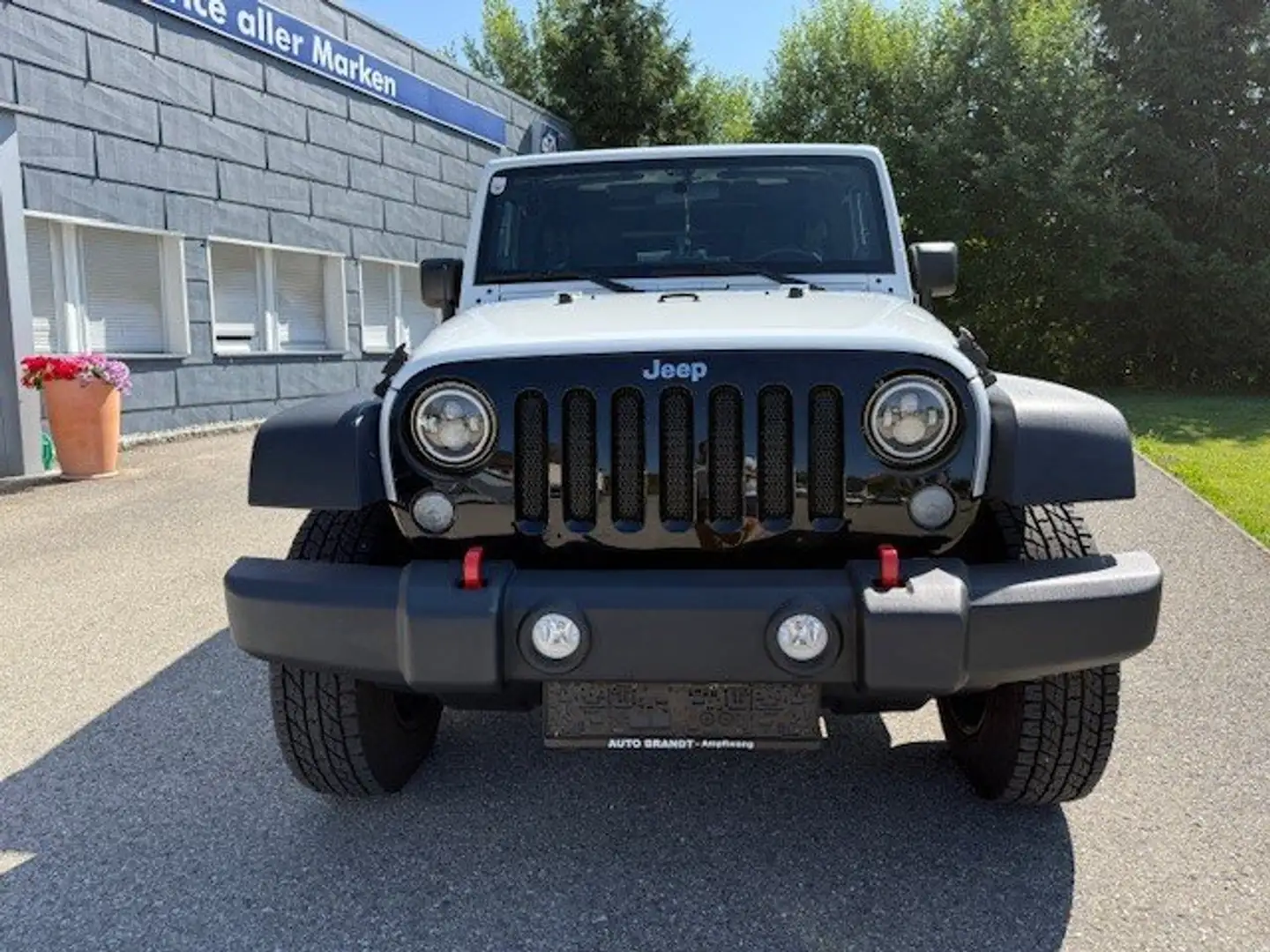 Jeep Wrangler Unlimited Mountain 2,8 CRD Aut. Weiß - 2