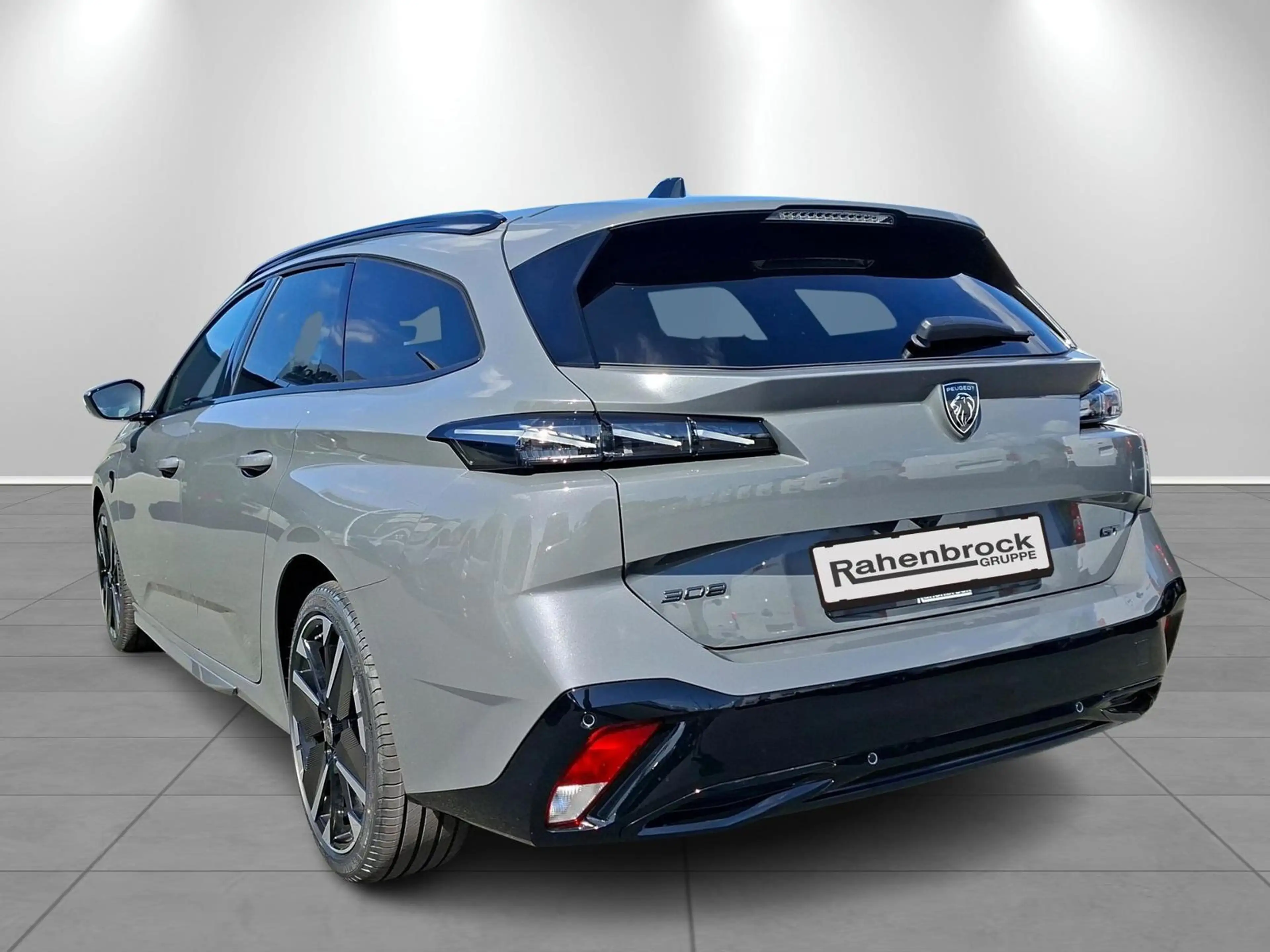 Peugeot 308 SW GT Exclusive Diesel 130 EAT8 — photo 3