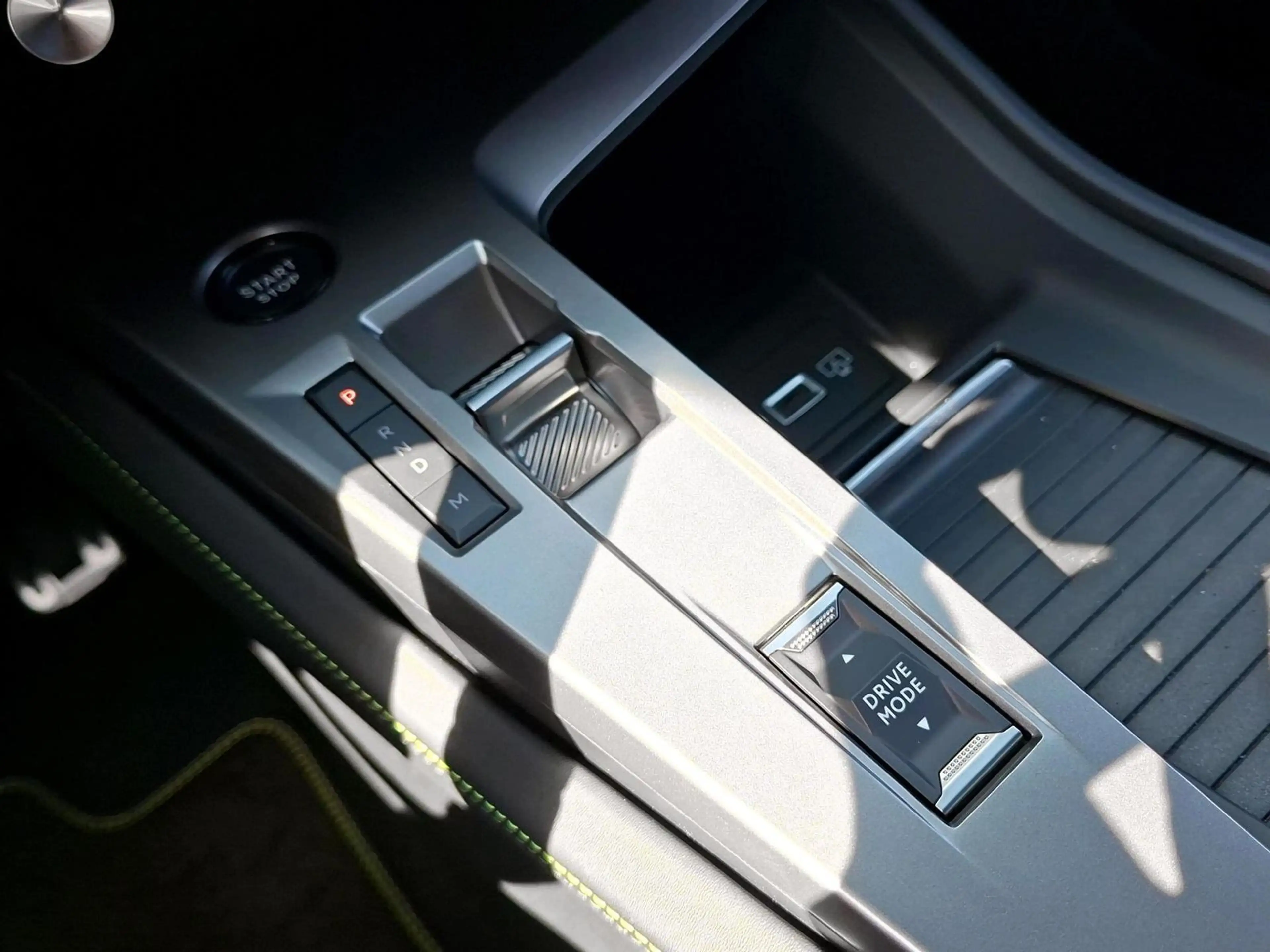 Peugeot 308 SW GT Exclusive Diesel 130 EAT8 — photo 11
