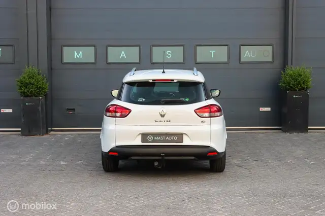 Renault Clio view 9
