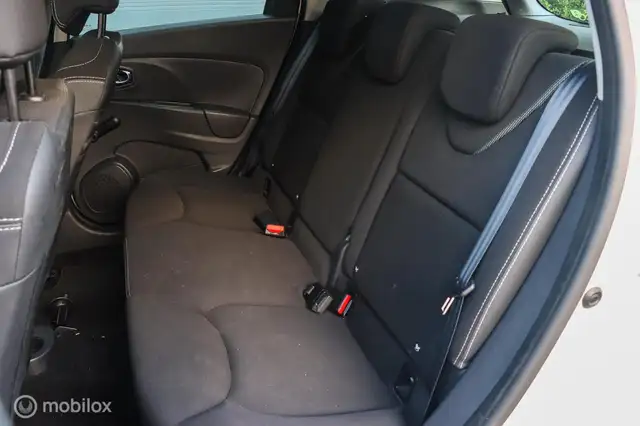 Renault Clio view 7
