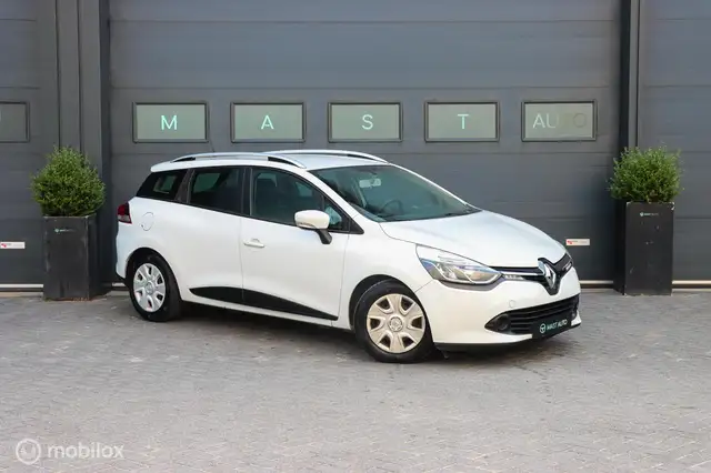 Renault Clio view 4