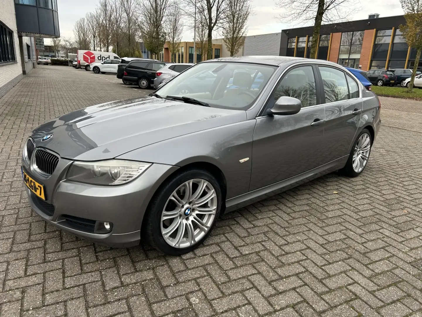 BMW 325 3-serie 325i Executive 218PK PDC CRUISE CLIMA NAP! Grijs - 1