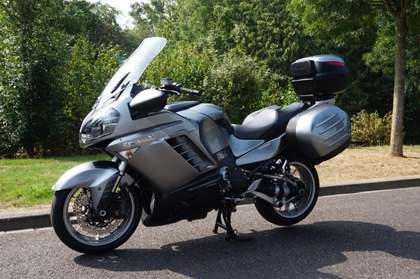 Kawasaki GTR 1400 -