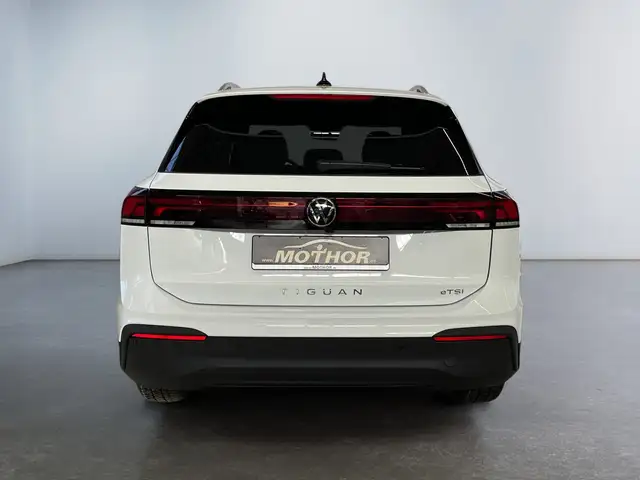 Volkswagen Tiguan view 5