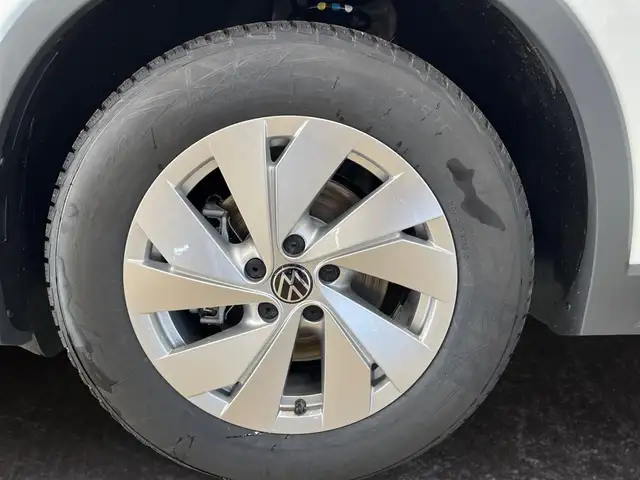 Volkswagen Tiguan view 15