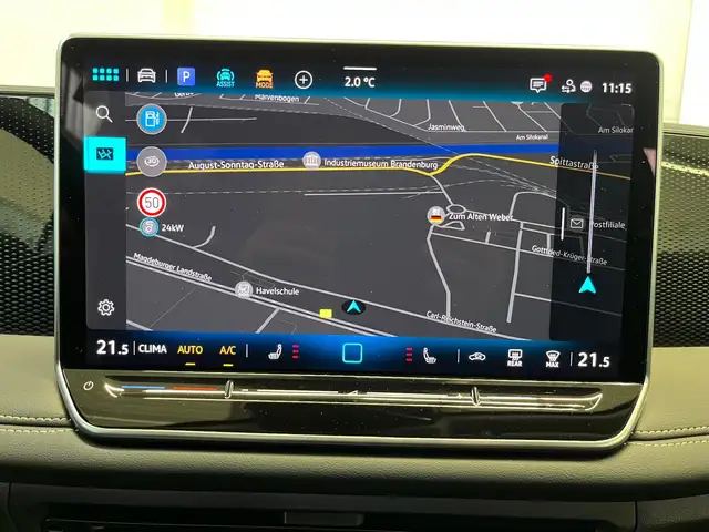 Volkswagen Tiguan view 13