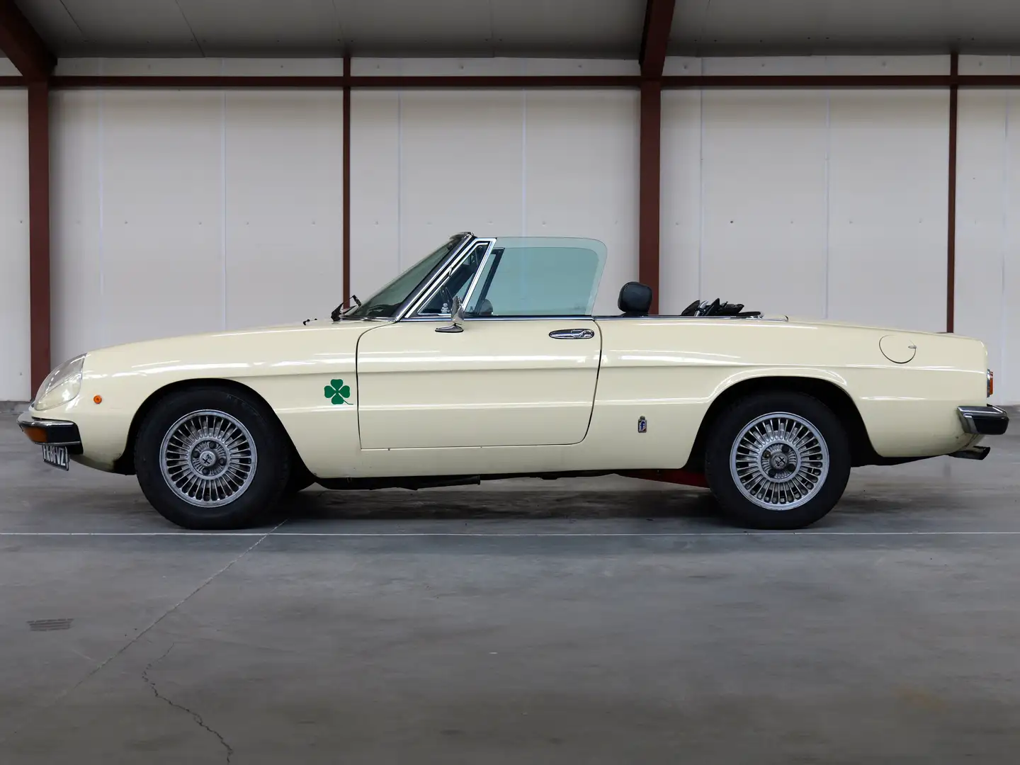 Alfa Romeo 2000 2.0 Veloce Beige - 2