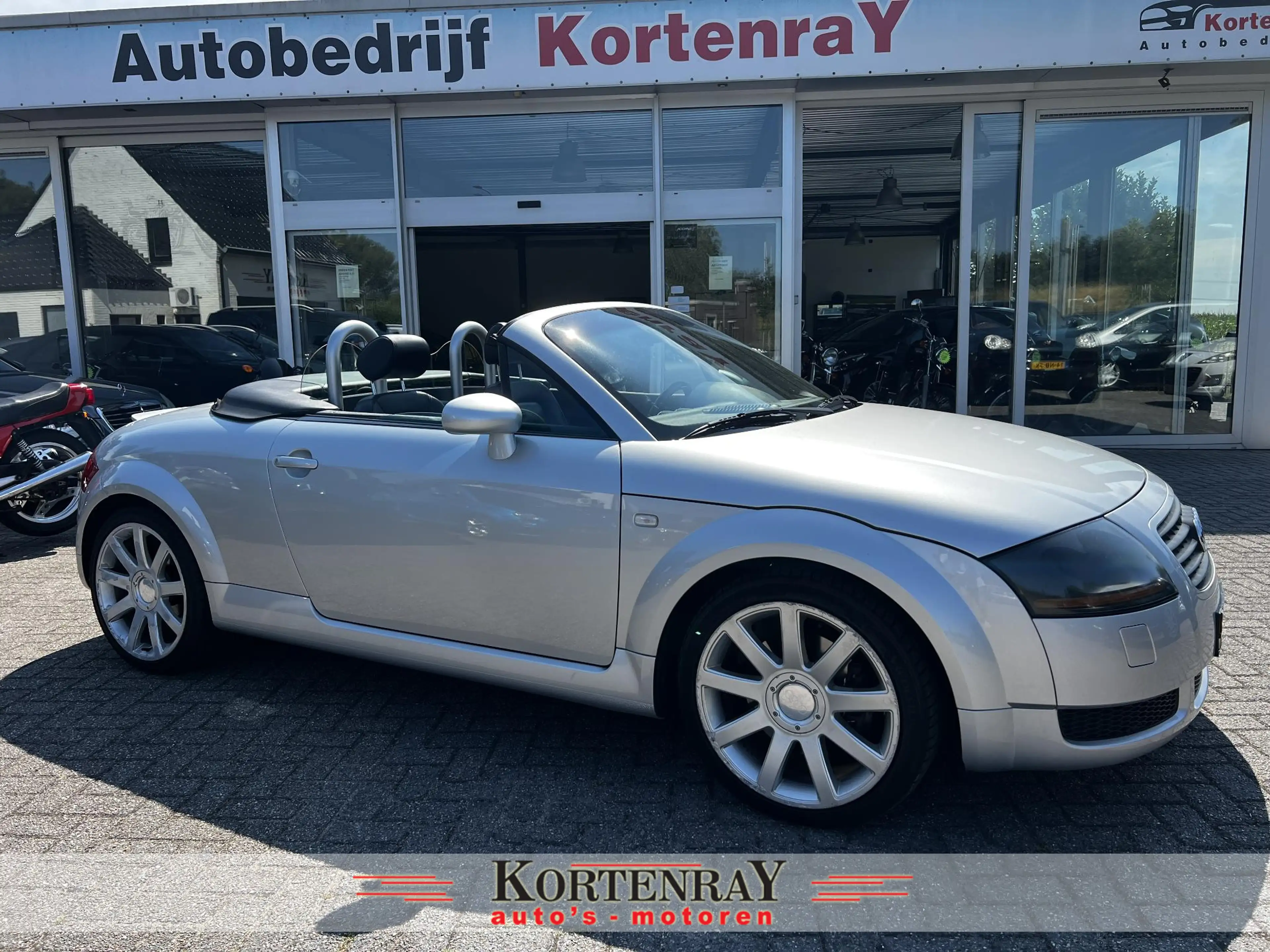 Audi TT Roadster 1.8 5V Turbo Zeer nette auto, distributie