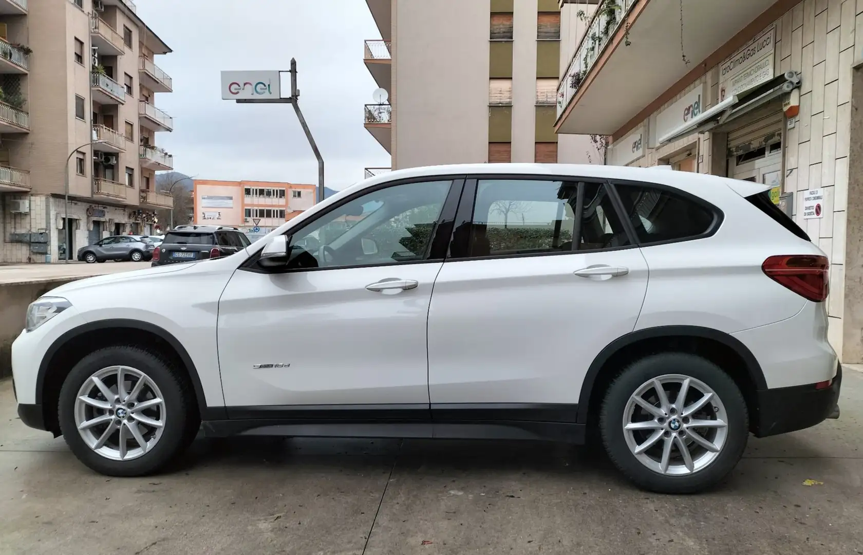 BMW X1 sDrive16d *OK NEOPATENTATI* Bianco - 2