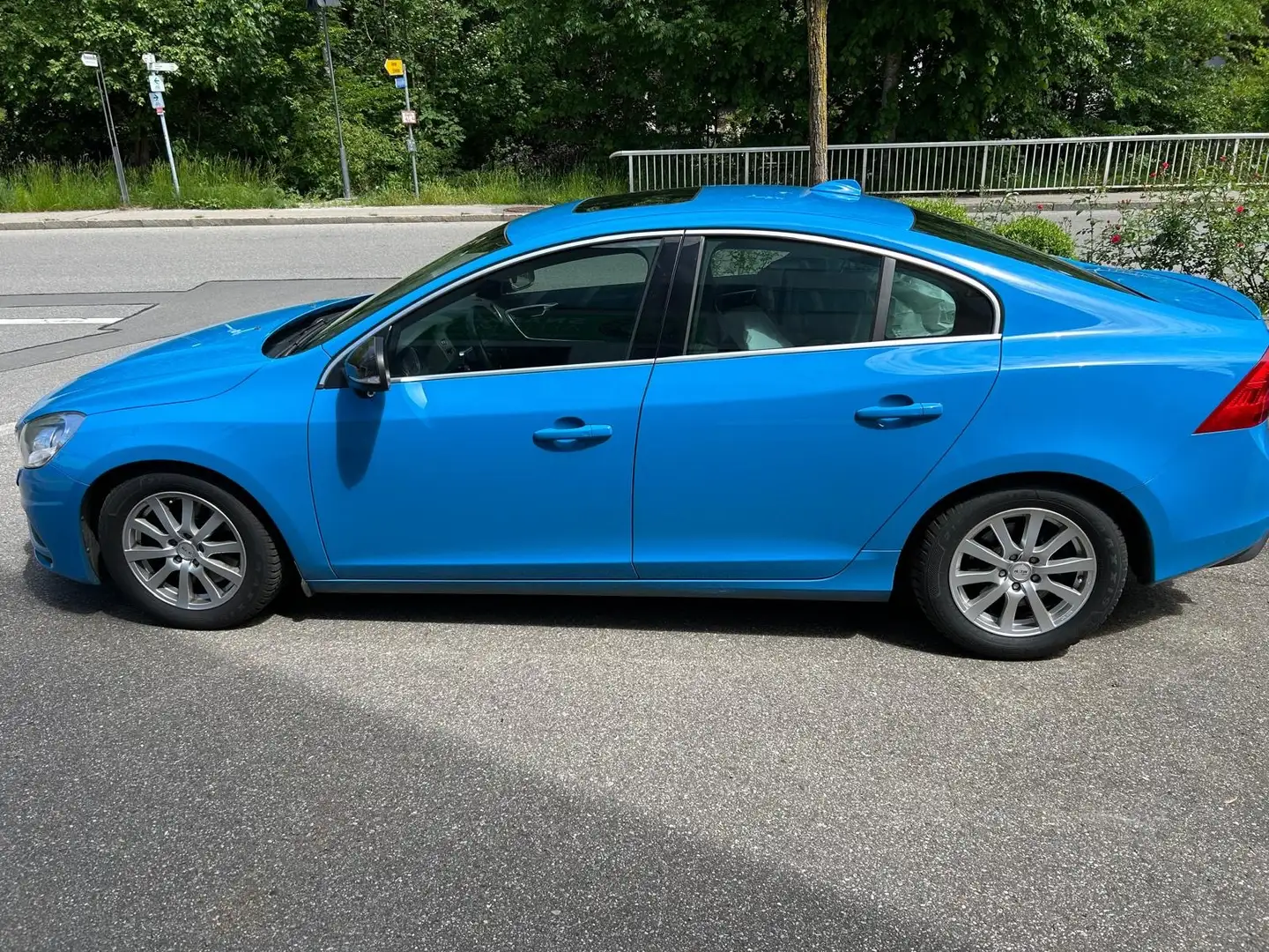 Volvo S60 S60 T6 AWD Geartronic RDesign Bleu - 2