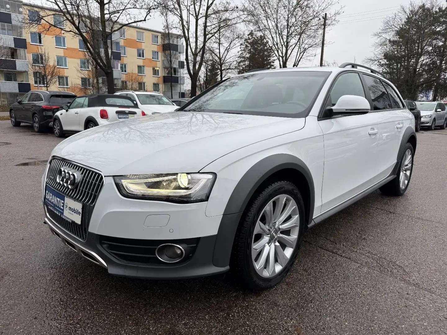 Audi A4 allroad quatt 2.0 TDI AUT~Navi~Leder~PDC~Temp Weiß - 1