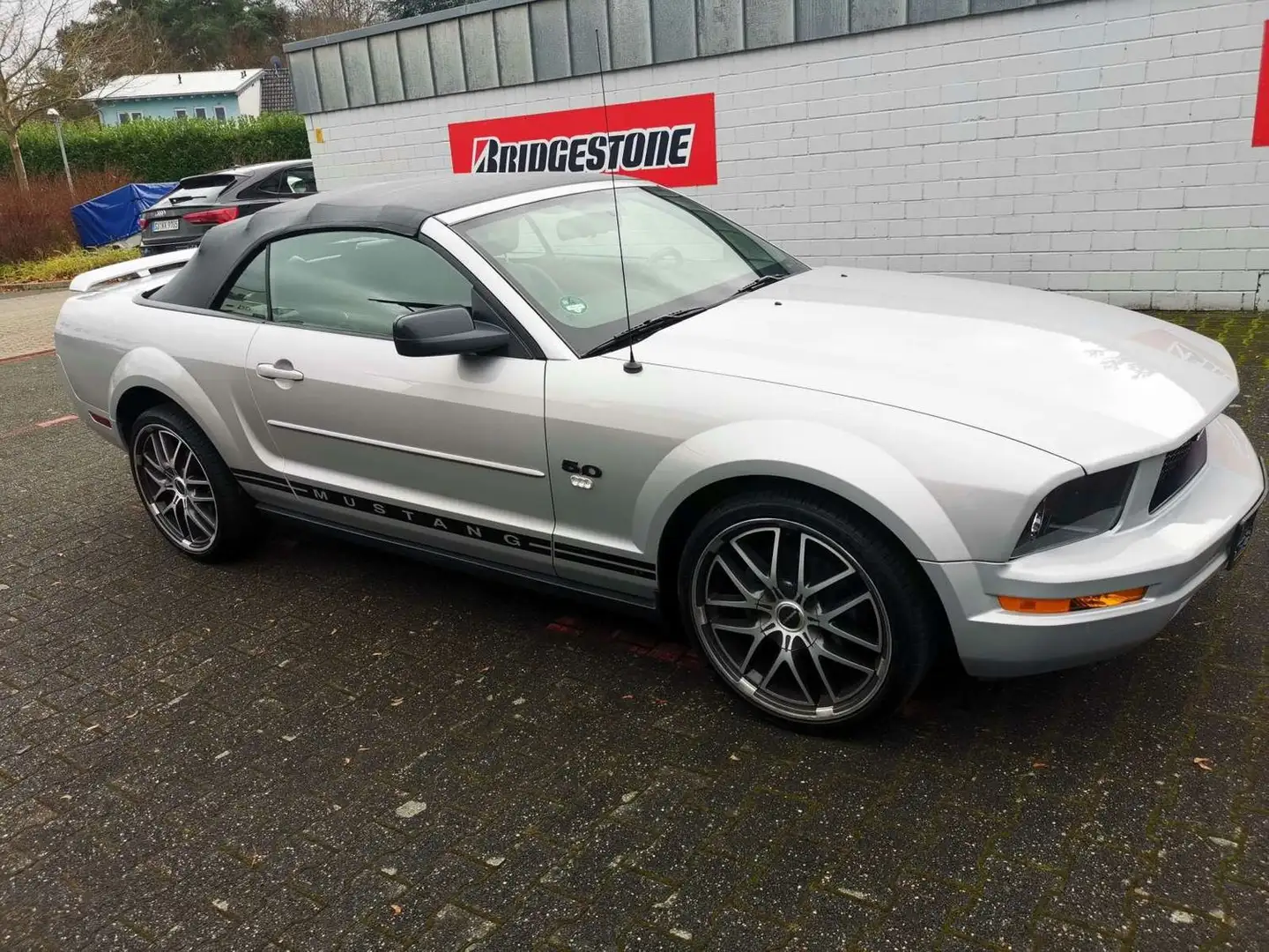 Ford Mustang 4.0  Cabrio unfallfrei mit Clean Title Szary - 2