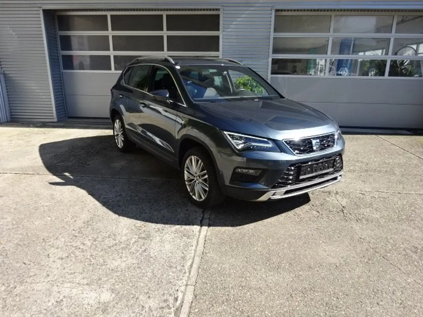 SEAT Ateca Xcellence  Navi  Keyless  18"  ACC  Full Link Grau - 1