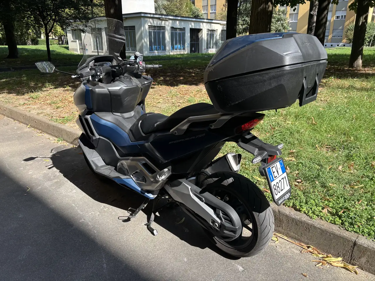 Honda Forza 750