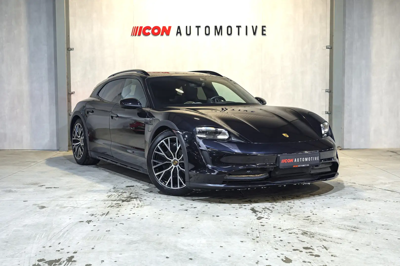 Porsche Taycan 4 CROSS TURISMO - SPORTCHRONO | PANO | BOSE | COMF Schwarz - 1