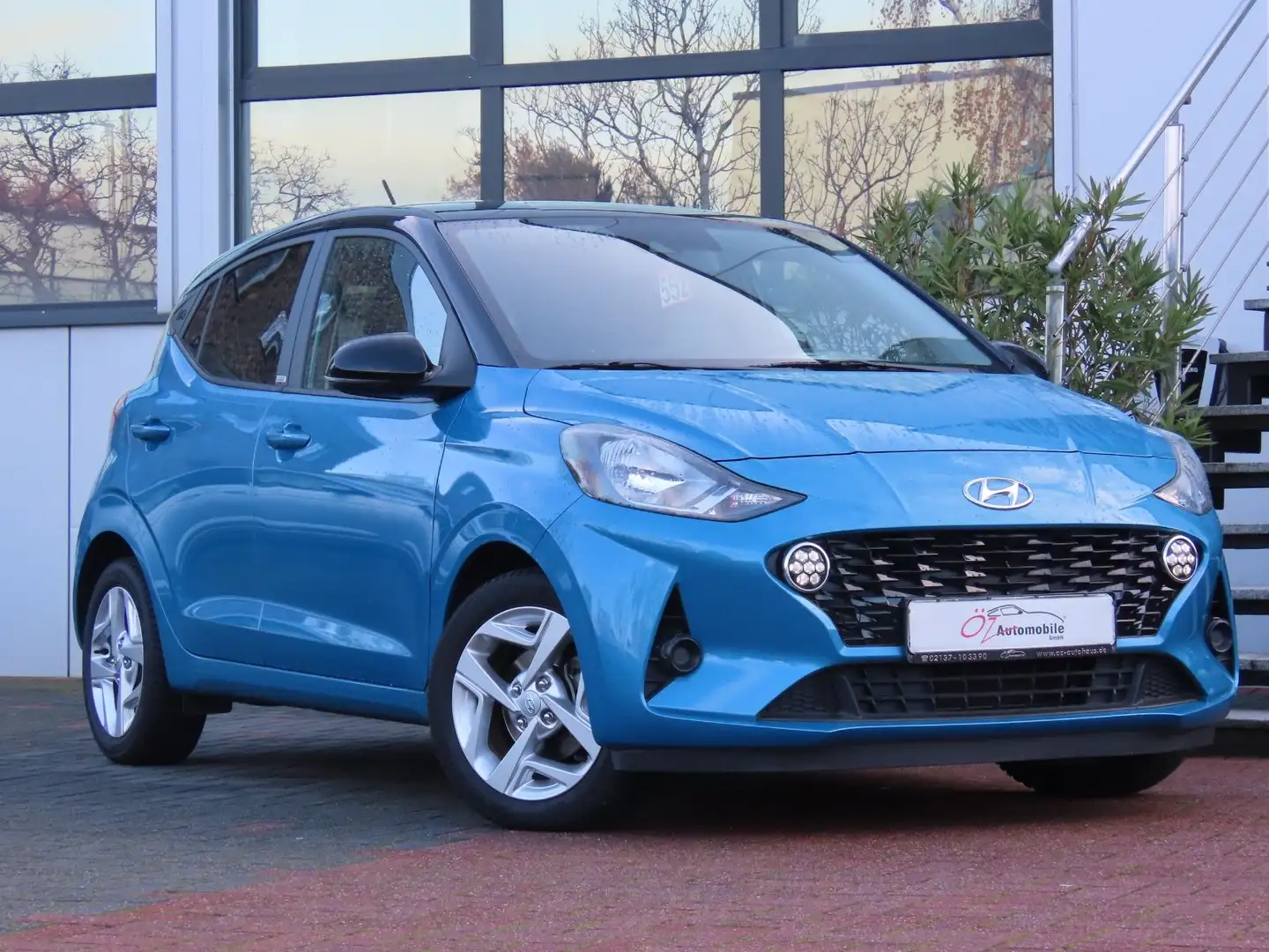 Hyundai i10 1.2 Intro Edition Automatik Black - 1