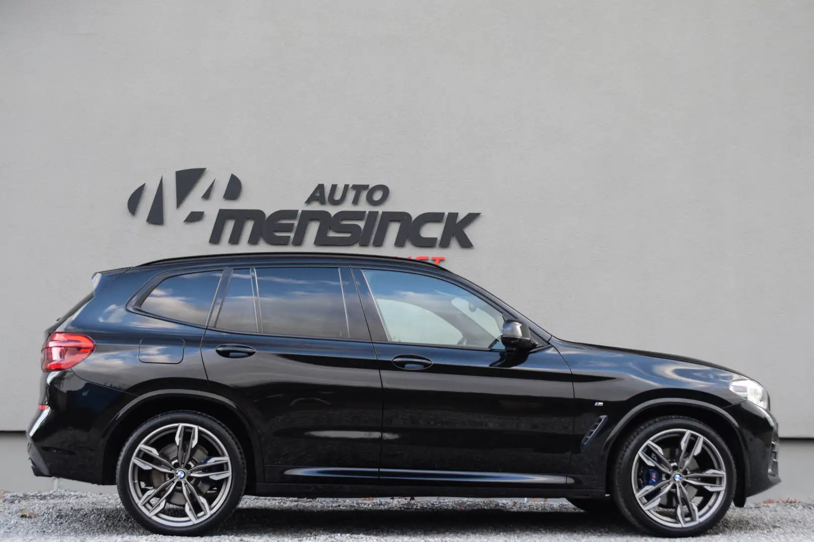 BMW X3 M40i xDrive High Executive / M Sport/ Virtual Cock Zwart - 2