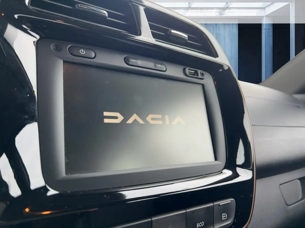Dacia Spring Electric 65 Extreme Rückfahrkamera PDC BT 12