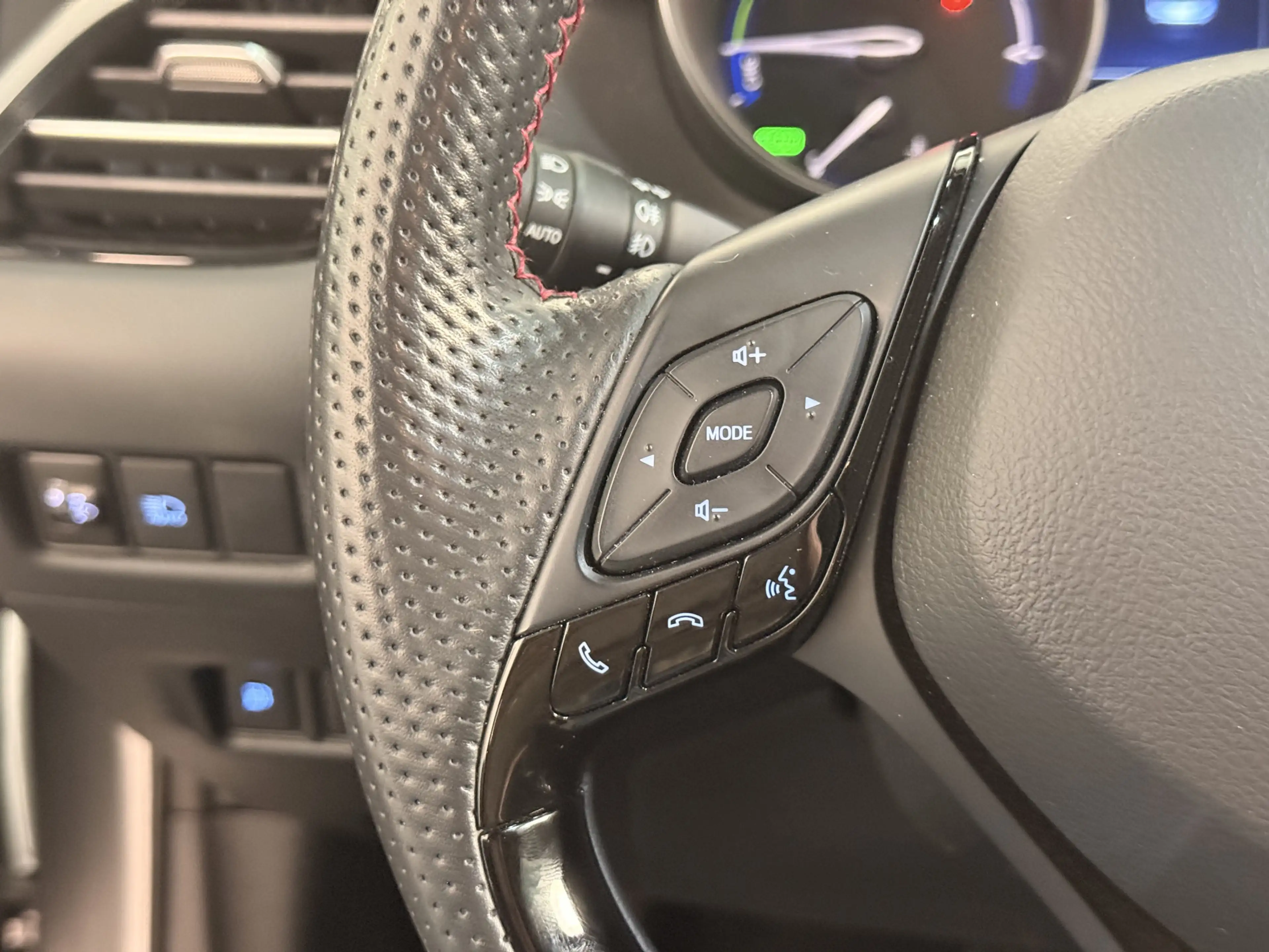 Toyota C-HR 2.0 Hybrid GR-Sport Limited | Apple Carplay | Bear — photo 9