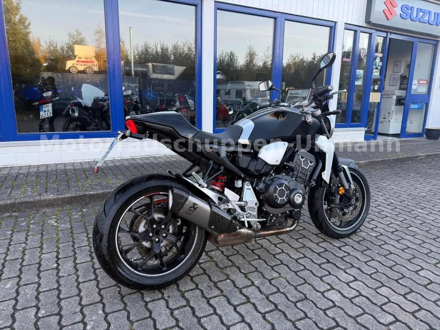 Honda CB 1000 RA Nakedbike Schwarz - 2