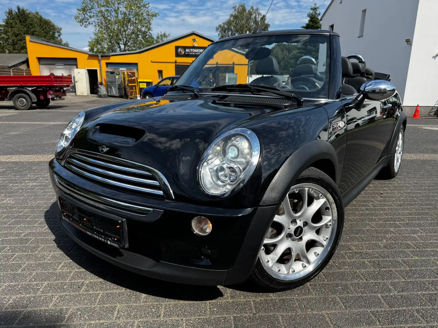 MINI Cooper S COOPER S Cabrio + Chili+NAVI+LEDER+1.HAND Schwarz - 1