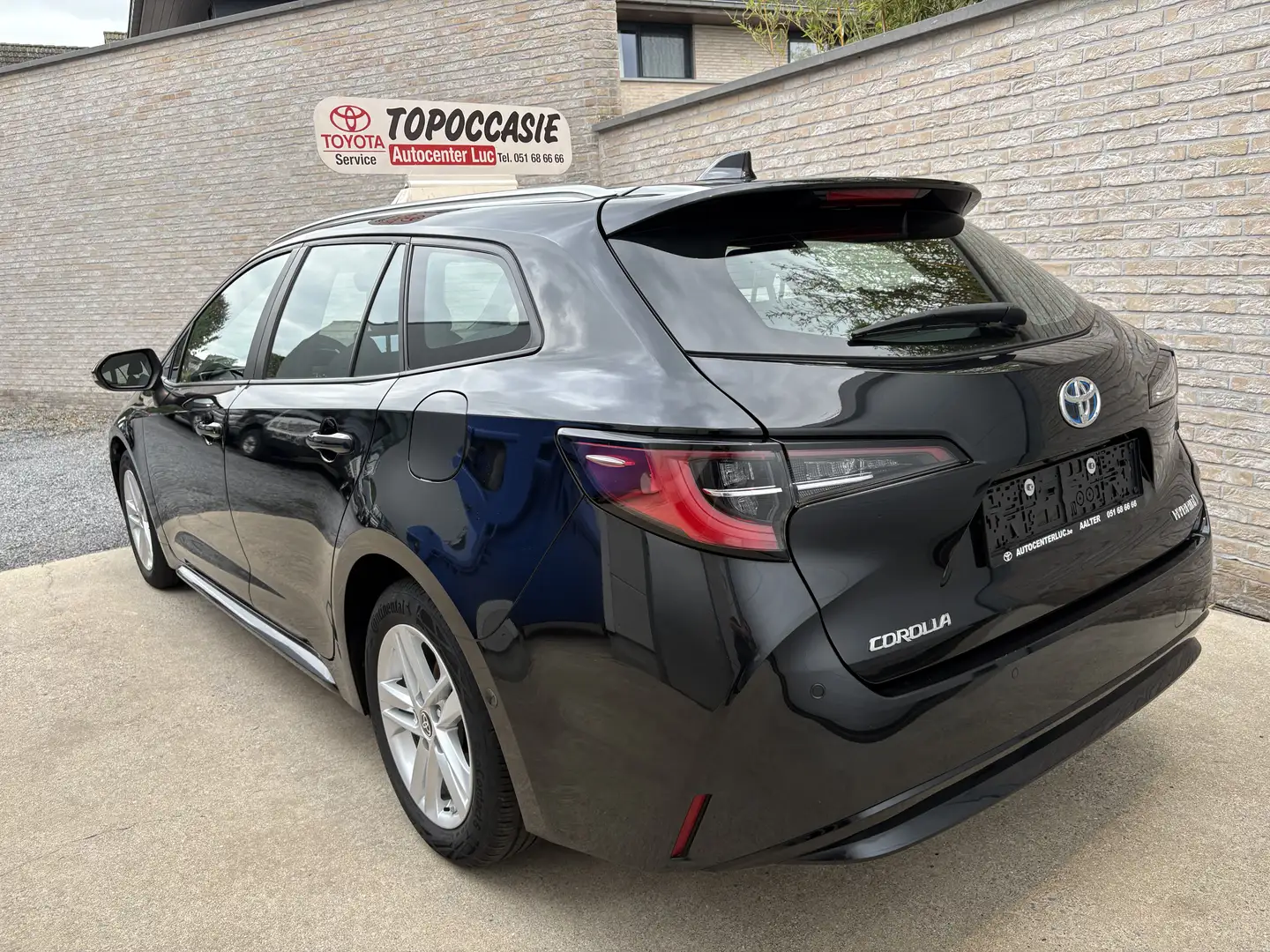 Toyota Corolla HYBRID BREAK / BUSINESS PACK / 22500km/ €20250+ Zwart - 2