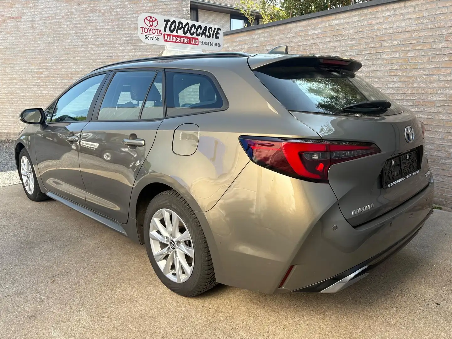 Toyota Corolla TS HYBRIDE / FACE LIFT /  BUSINESS PACK / NAVI Bronze - 2