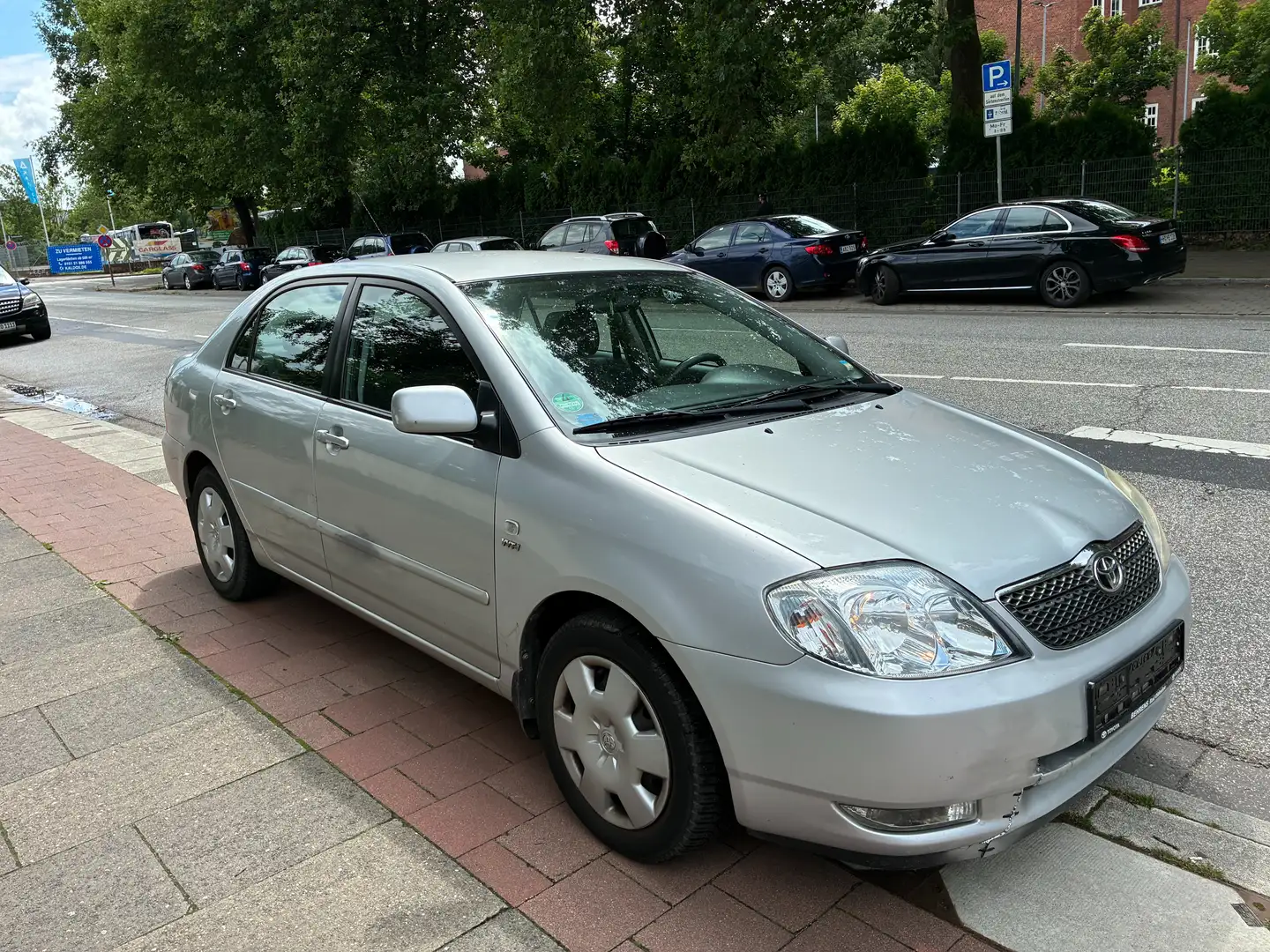 Toyota Corolla Toyota Corolla 1,6 Liter Sedan Gümüş rengi - 2