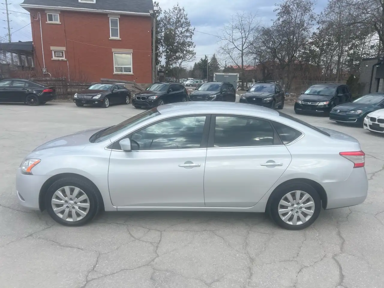 Nissan Sentra снимка Nissan Sentra
