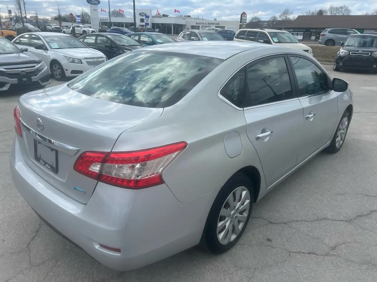 Nissan Sentra снимка Nissan Sentra