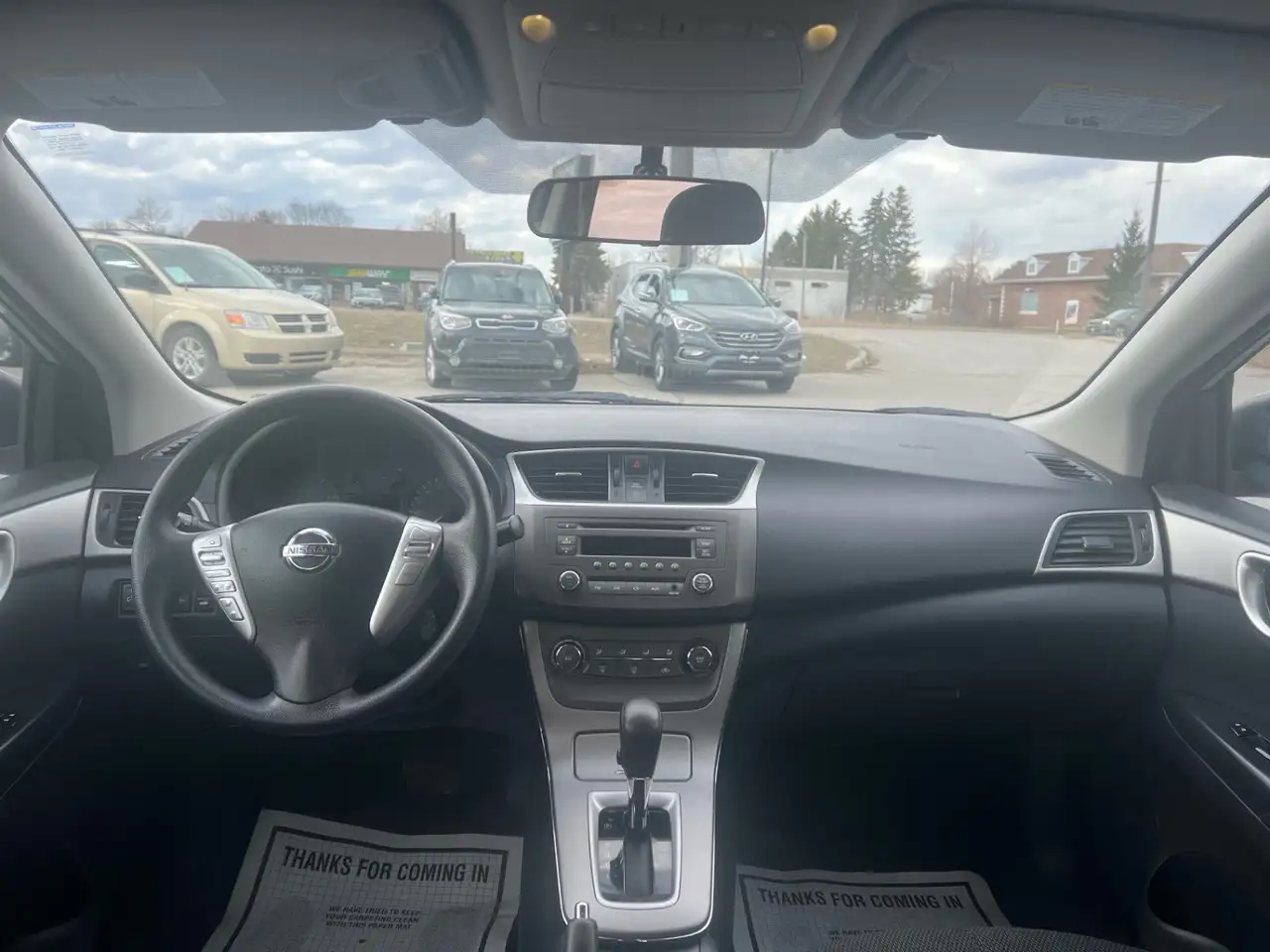 Nissan Sentra снимка Nissan Sentra