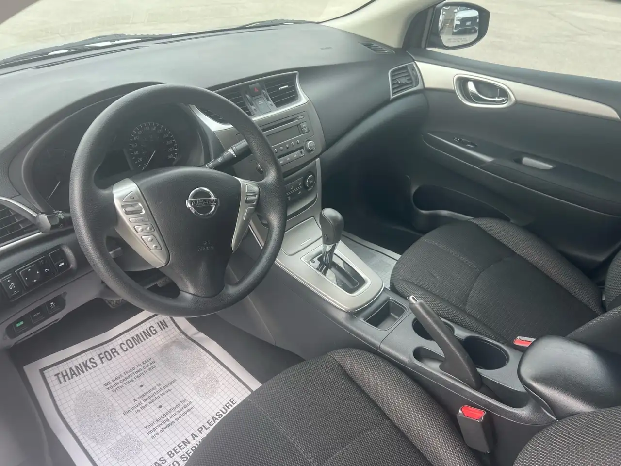 Nissan Sentra снимка Nissan Sentra