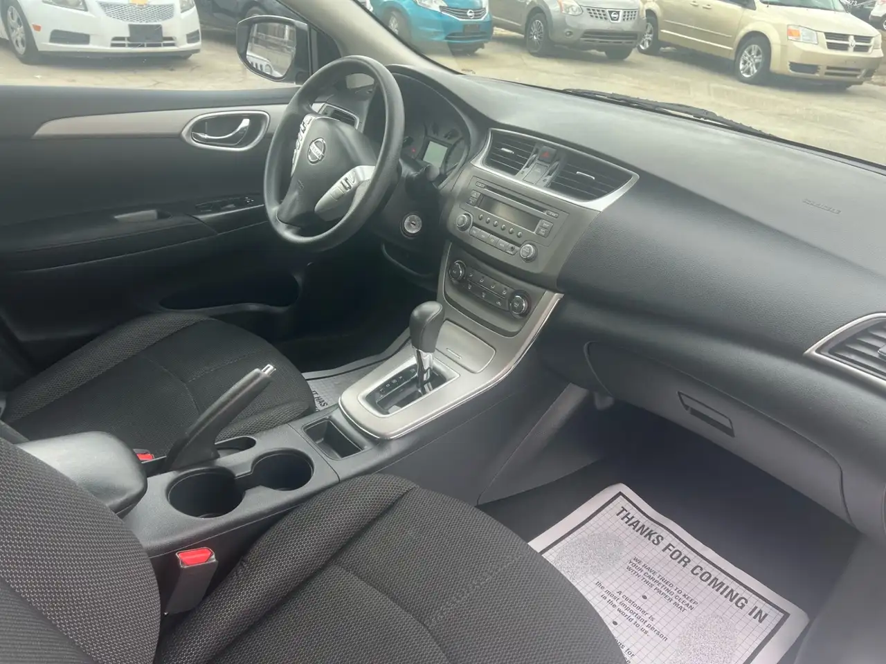 Nissan Sentra снимка Nissan Sentra