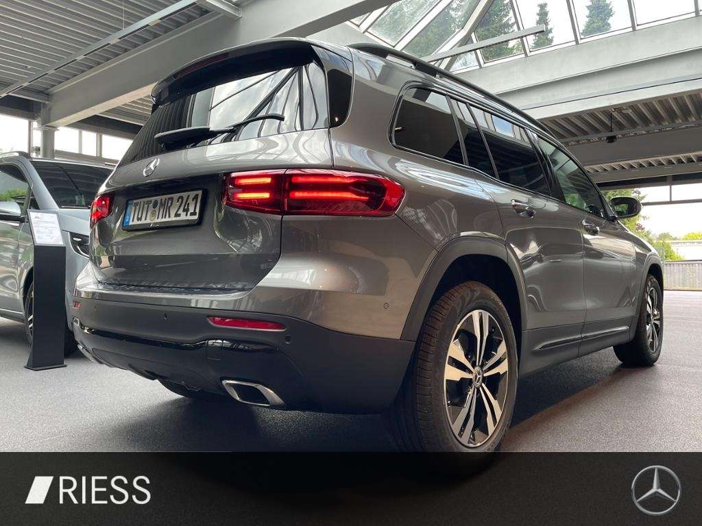 Mercedes-Benz GLB 200