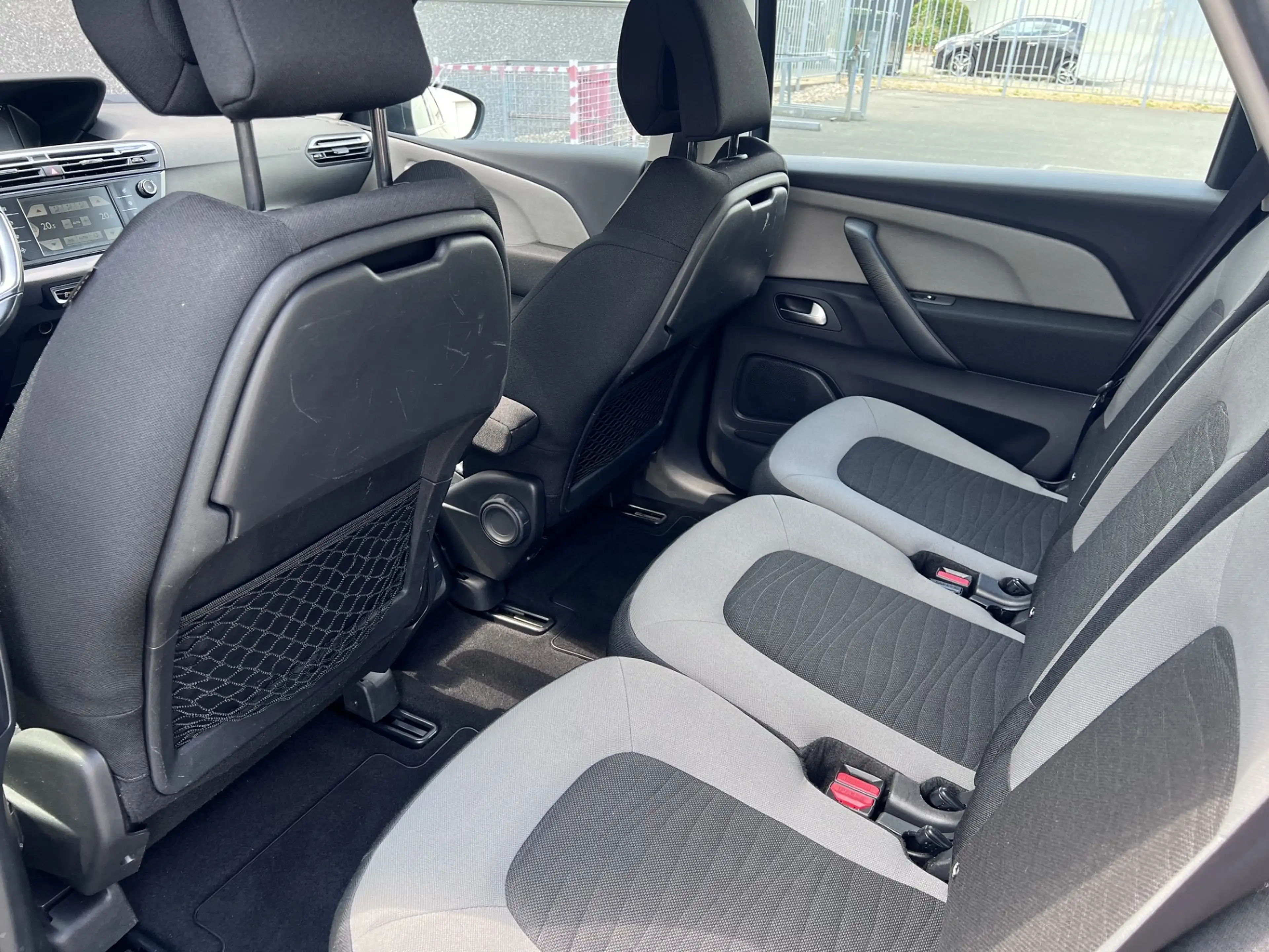 Citroen C4 Picasso 1.2 130pk Intensive/ Clima/Digidash/Trekhaak — photo 9