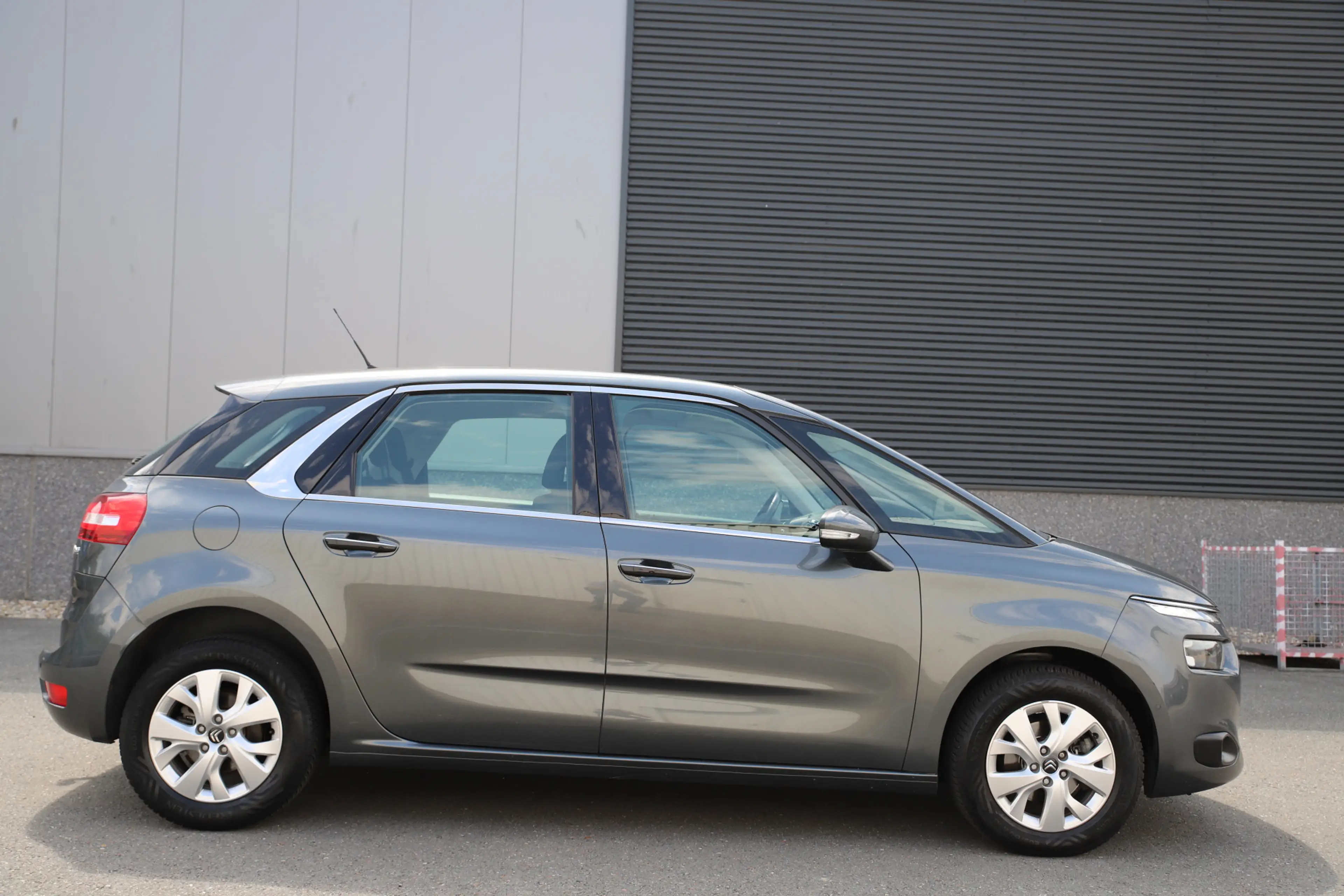 Citroen C4 Picasso 1.2 130pk Intensive/ Clima/Digidash/Trekhaak — photo 8