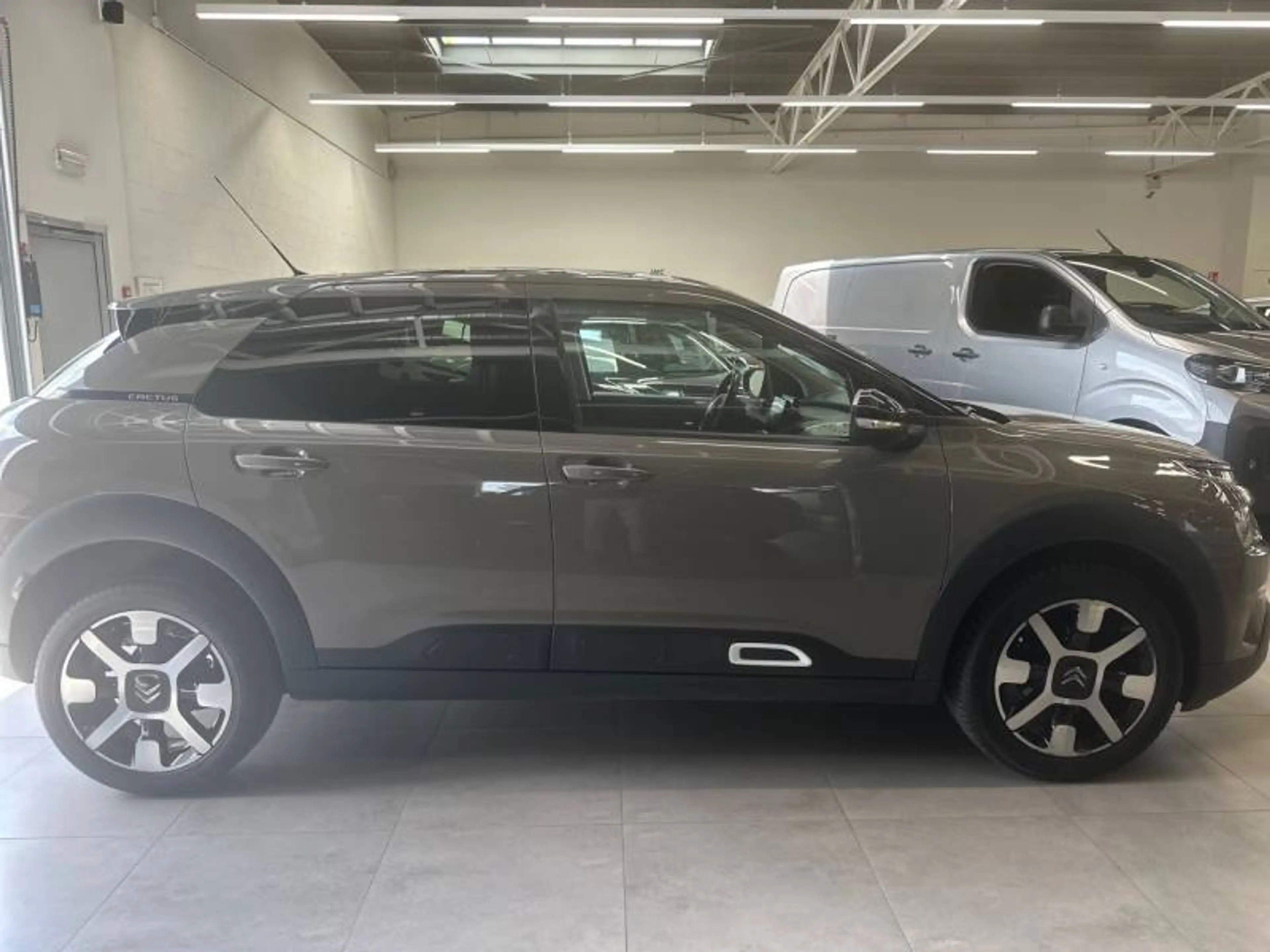 Citroen C4 Cactus 1 1.2 PureTech 110 S&S MAN6 Shine — photo 4