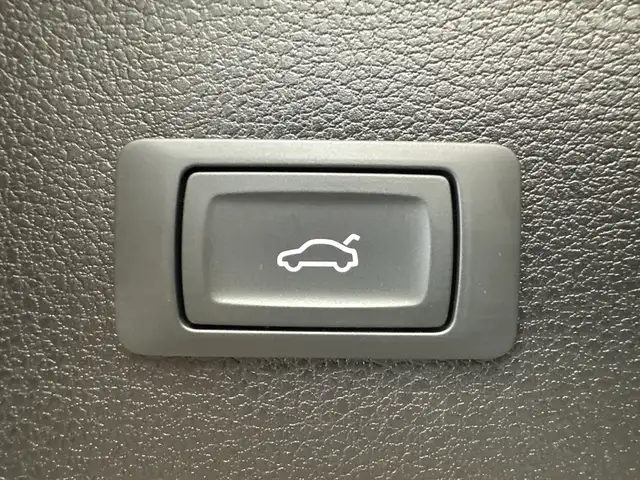 Audi Q5 view 7