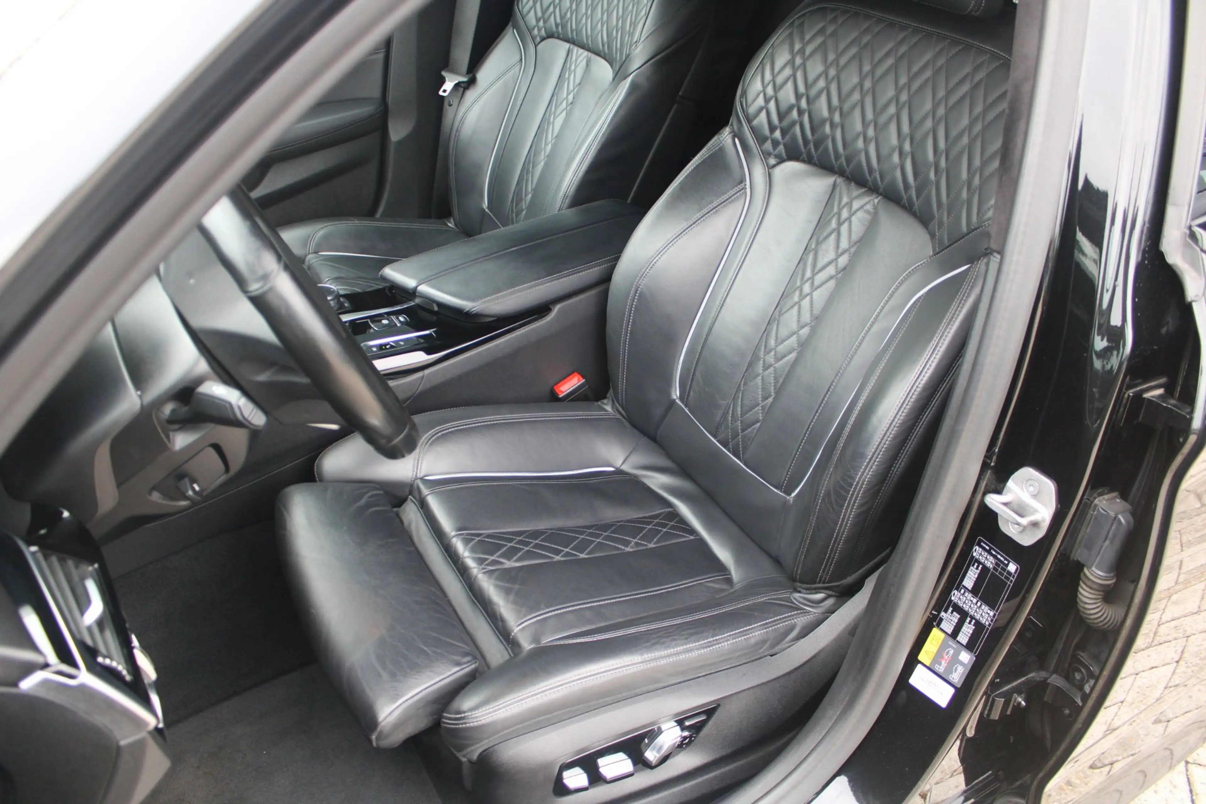 BMW 545 5-serie 545e xDrive M-Sport Org. NL| Pano | Laser — photo 3