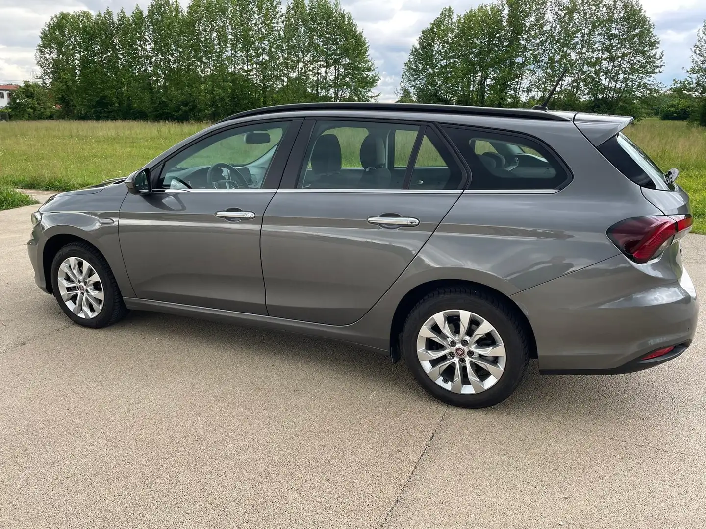 Fiat Tipo Tipo SW 1.6 mjt AUTOM. NAVI CRUISE CERCHI E. 214 Gris - 1