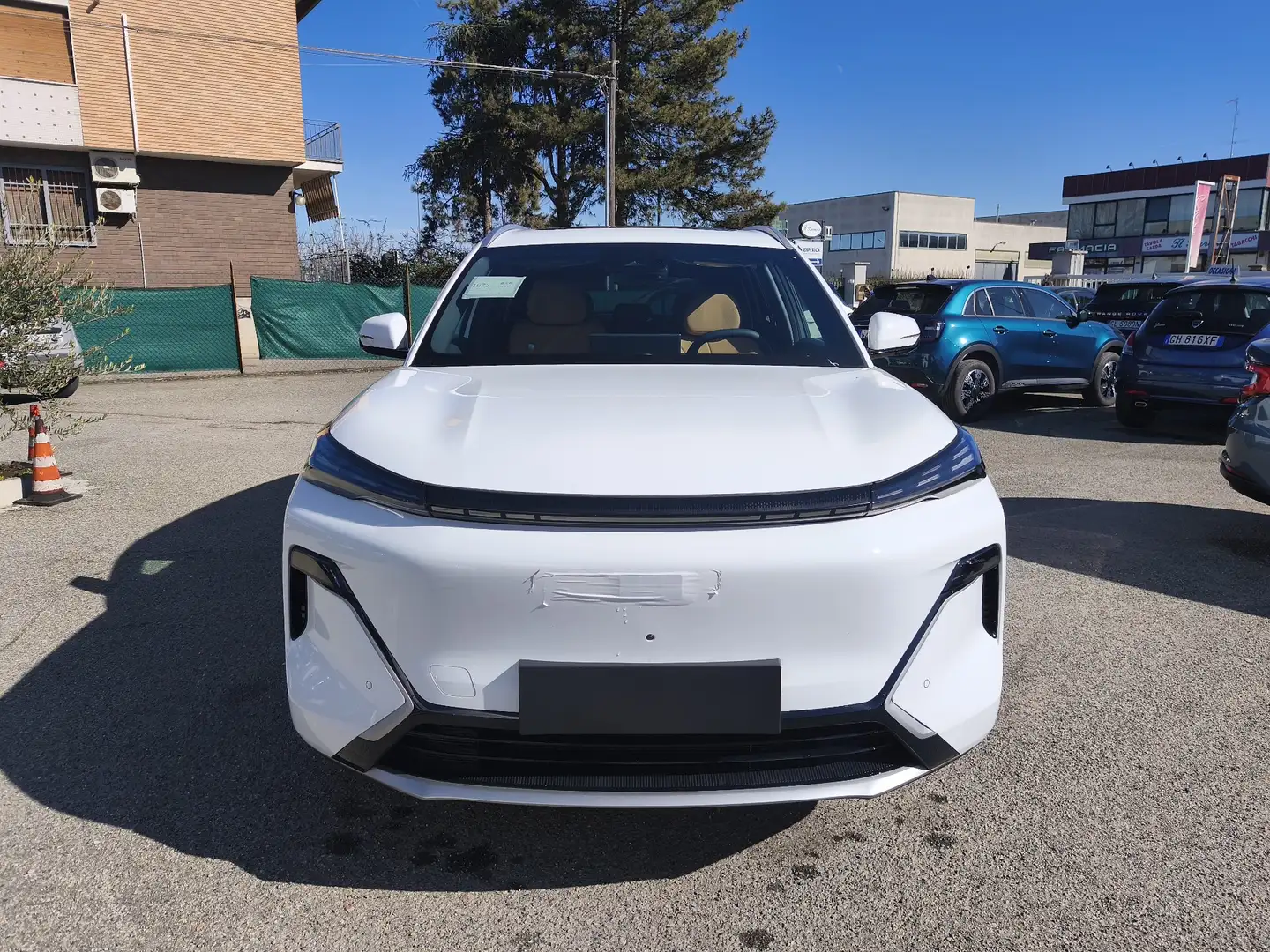 Geely Starray EM-i Starray EM-i 1.5 phev Launch Edition auto Weiß - 1