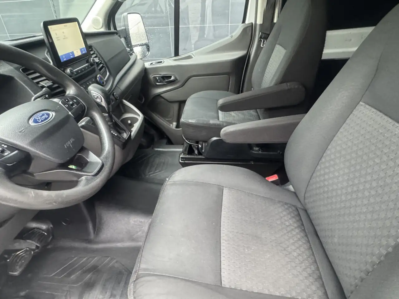 Ford Transit Cargo Van снимка Ford Transit Cargo Van