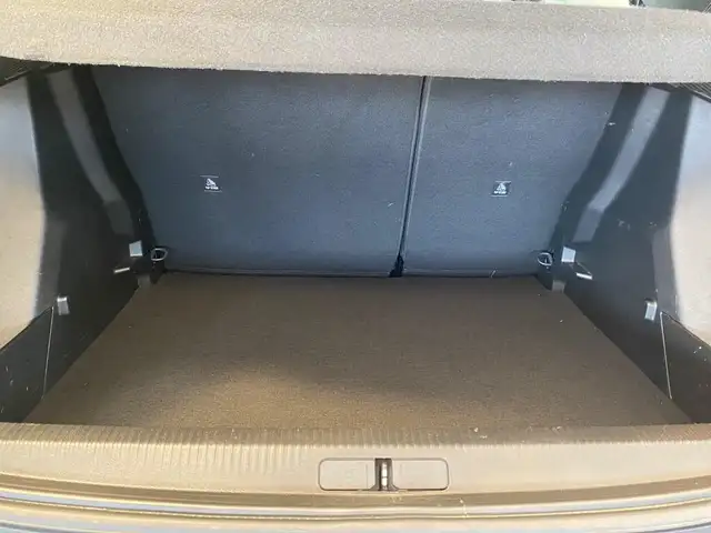 Peugeot 2008 view 9