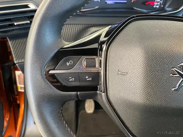 Peugeot 2008 view 13